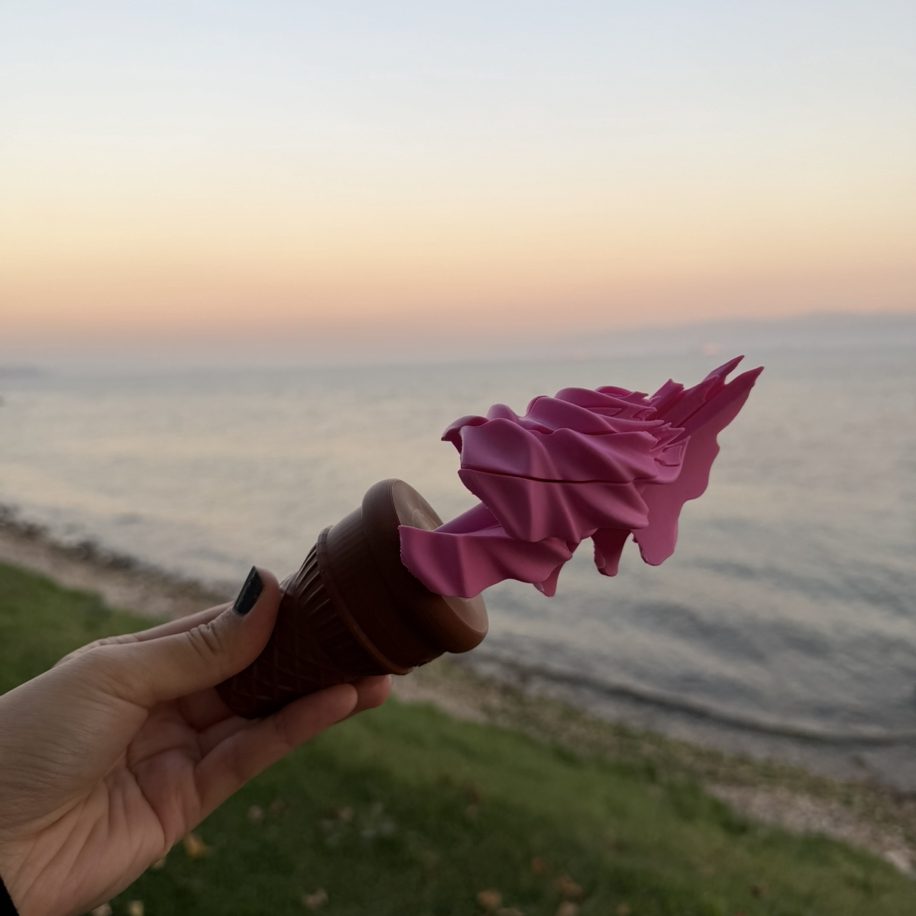 3D Baskı Pembe Dondurma Figürü görsel 2